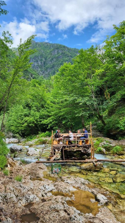 Bujtina Carku Ξενοδοχείο Theth Εξωτερικό φωτογραφία