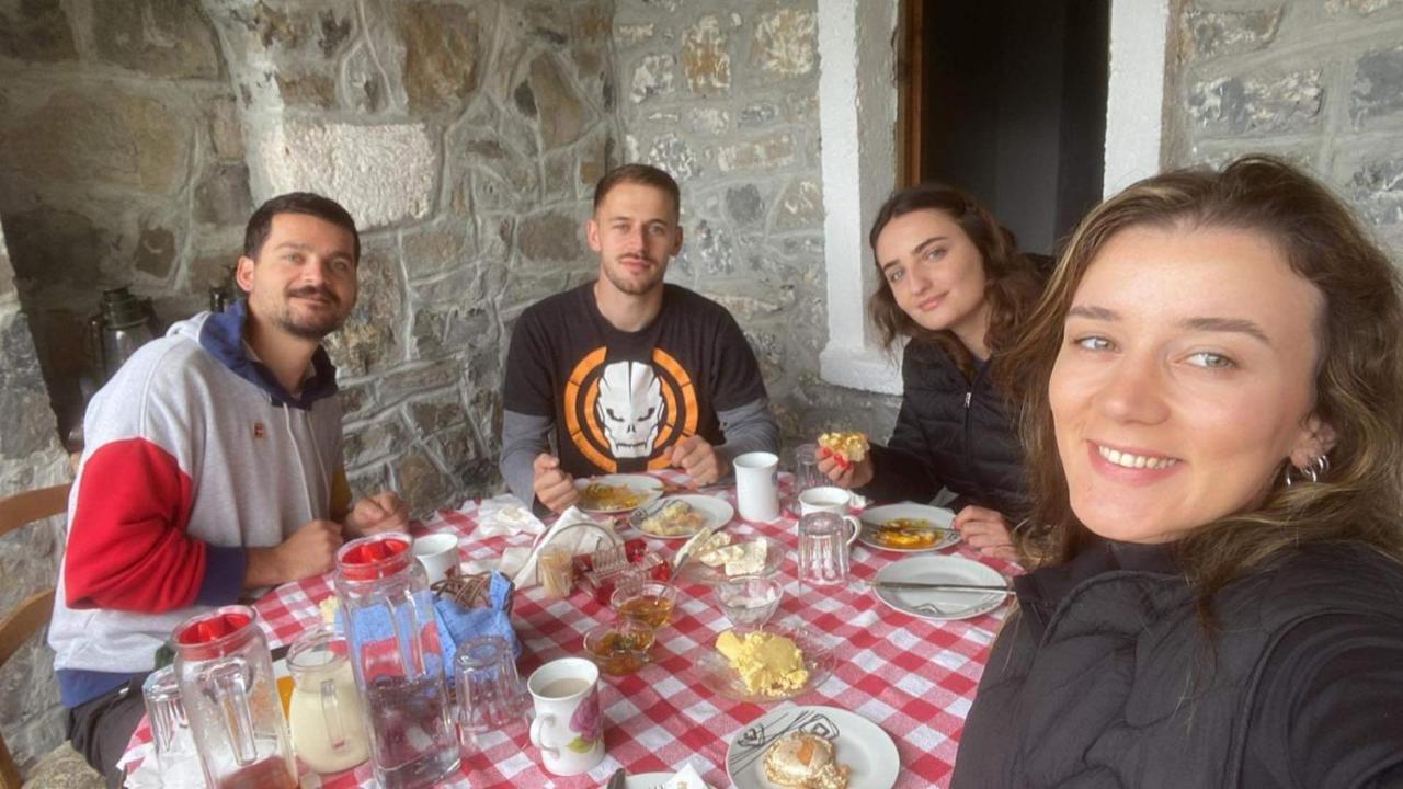 Bujtina Carku Ξενοδοχείο Theth Εξωτερικό φωτογραφία