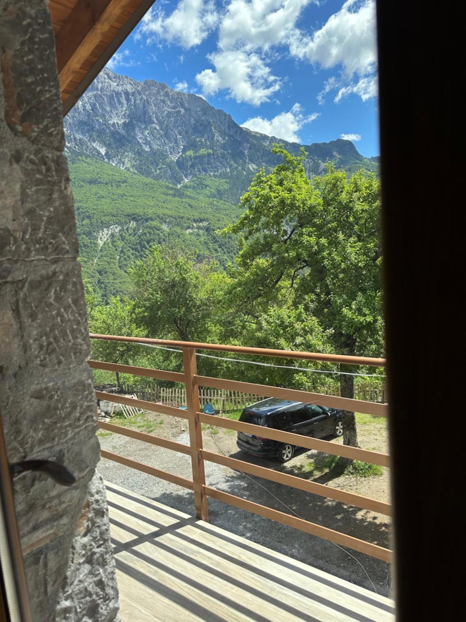 Bujtina Carku Ξενοδοχείο Theth Εξωτερικό φωτογραφία